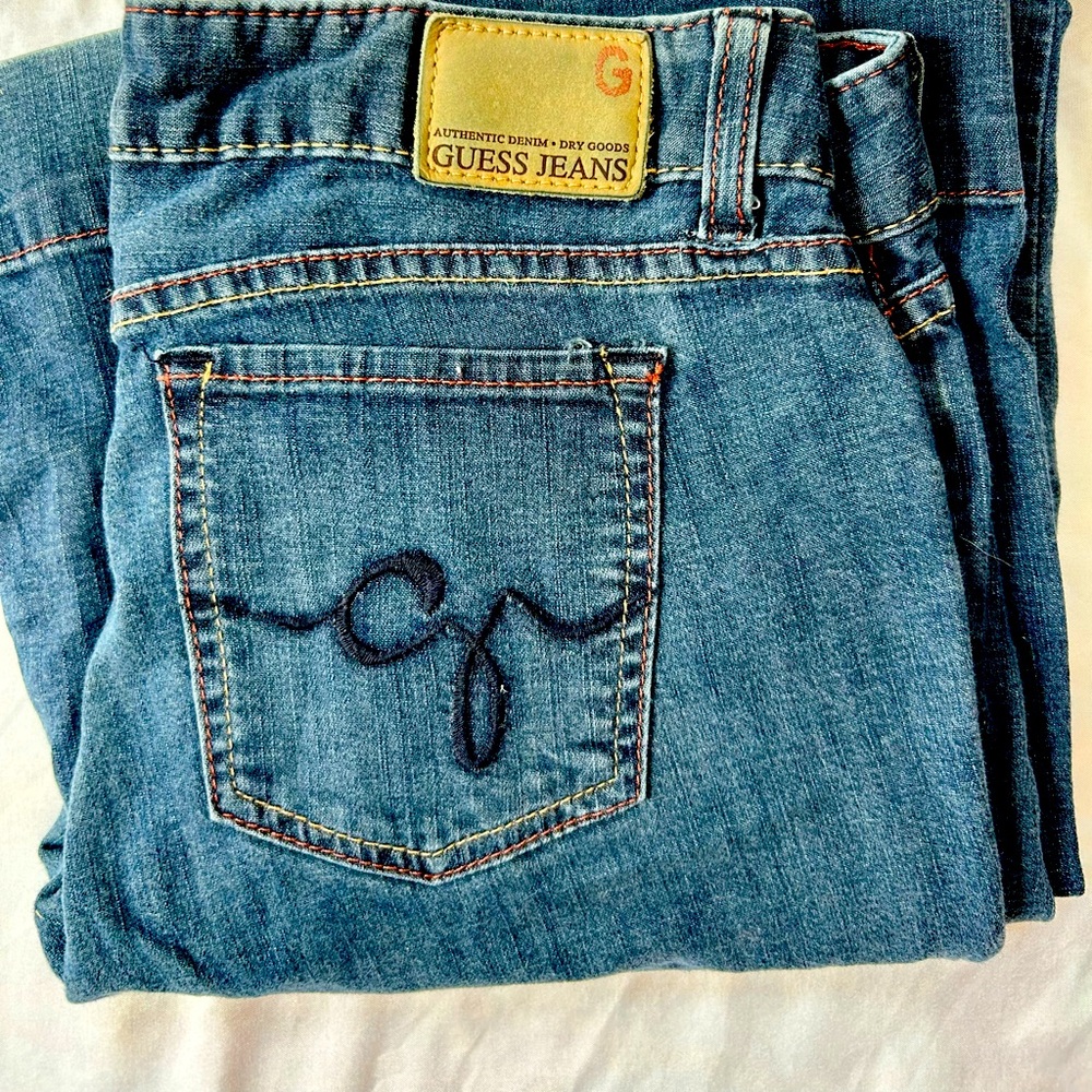 Late 90s vintage flair Guess jeans. Size 29. Great condition.